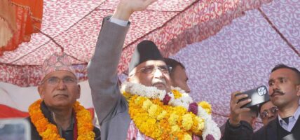 राजतन्त्र फर्काउन खोज्नेहरू देशद्रोही हुन् : ओली