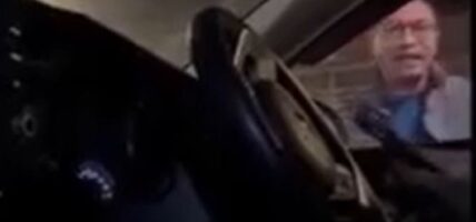 डीएसपी हुँ भन्दै गाडी चालकलाई दुर्व्यवहार गर्ने व्यक्ति पक्राउ