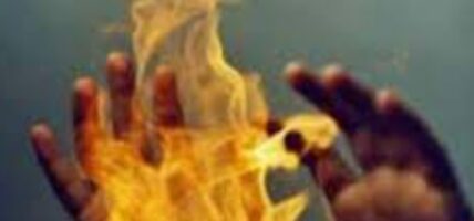 काठमाडौंमा युवाले गरे आत्मदाहको प्रयास