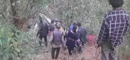 जन्ती बोकेको बस दुर्घटना हुँदा ३ जनाको मृत्यु