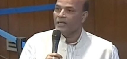 सबै फोहोर बालेन शाहको घर अगाडि थुपारौं : अमरेश