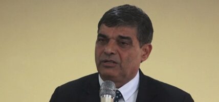 बार अध्यक्ष विरुद्ध अवहेलना निवेदन दर्ता, भोली पेसी