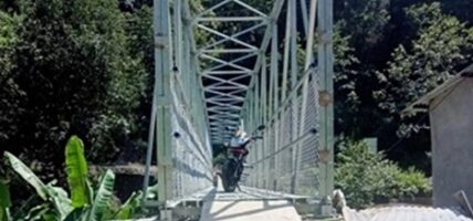 नुवाकोटको अमारेखोलामा ट्रस पुलको निर्माण