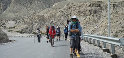 विदेशी पर्यटक मुस्ताङ भ्रमण