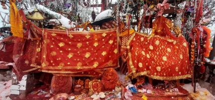 पाथीभरामा सात वर्षमा १३ लाखभन्दा बढी दर्शनार्थीले गरे पूजापाठ