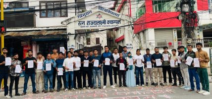 ‘जेनजी’ आन्दोलनमा ज्यान गुमाएकाको सम्झनामा दीप प्रज्वलन