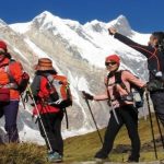 पर्यटकलाई दुःख दिने १२ जना पक्राउ