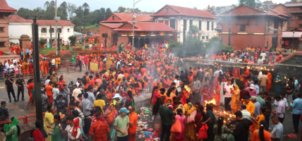 पशुपतिनाथलगायत देशभरका शिवालयमा भक्तजनको घुइँचो बढेको छ